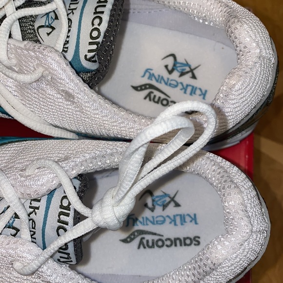 Saucony Women's White and Blue Running Shoes - Picture 8 of 11